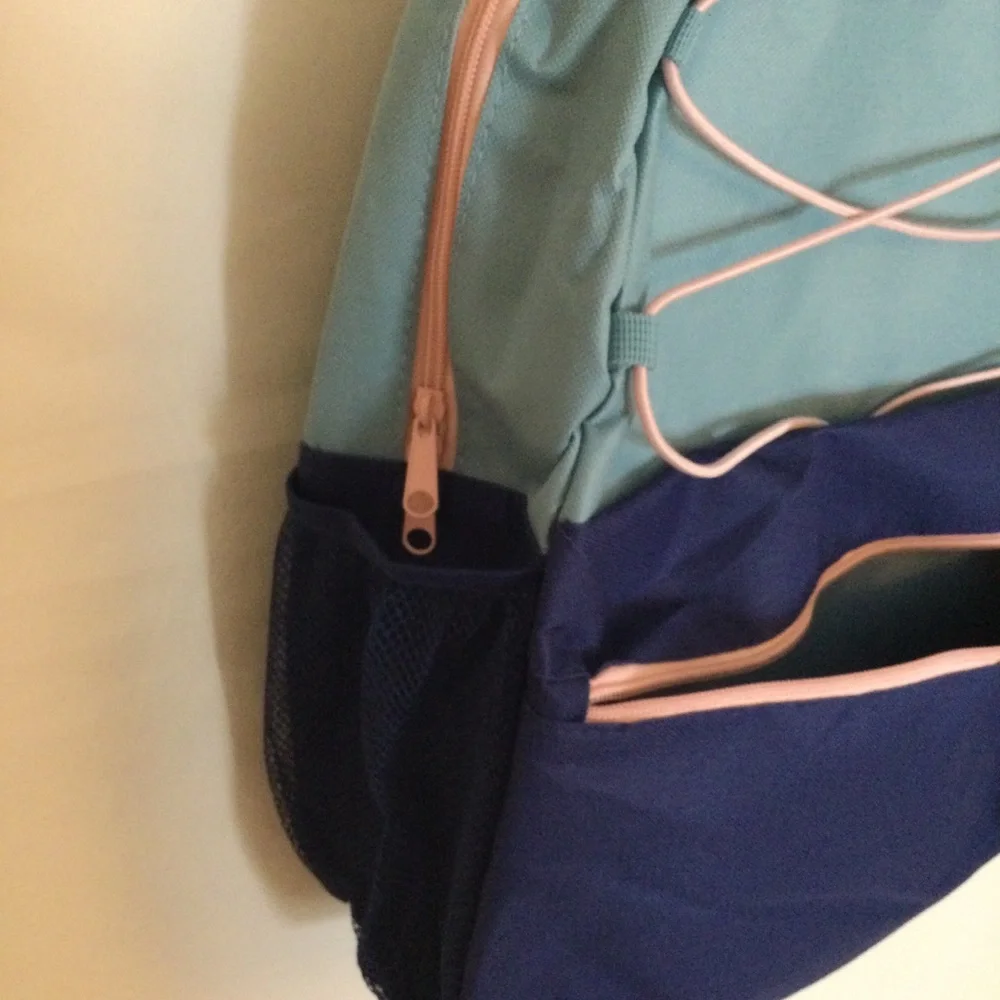Girls Bungee backpack new .